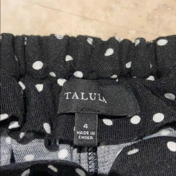 Aritzia Talula Polka Dot Elastic Shorts - Picture 3 of 3